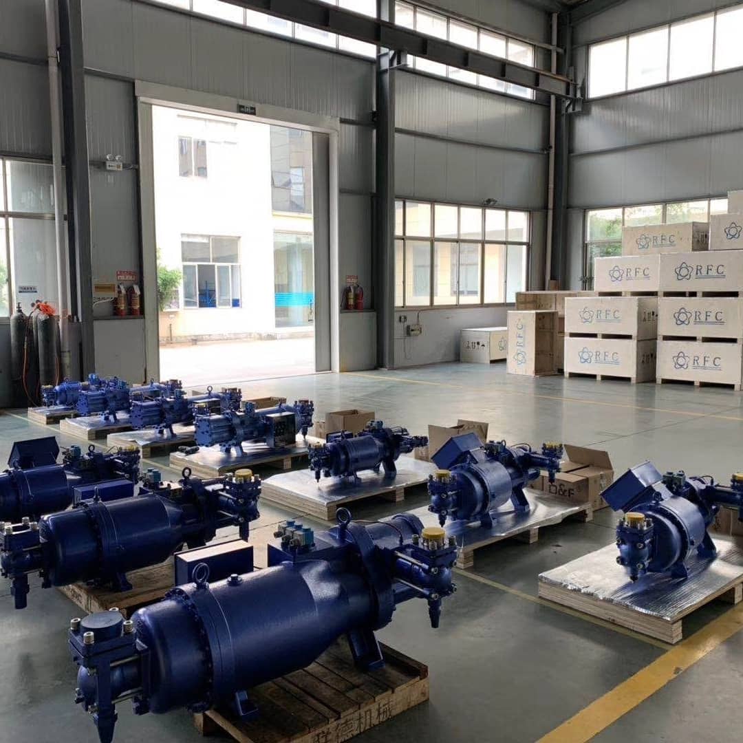 Semi-hermetic Screw Double-Stage Compressor Compressor de parafuso semi-hermético de duplo estágio